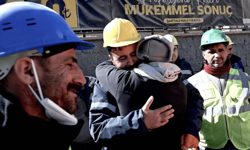 Turkish teenager pulled alive from rubble 10 days after quake Turkish teenager pulled alive from rubble 10 days after quake