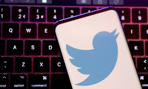 Twitter to charge users to secure accounts via text message Twitter to charge users to secure accounts via text message