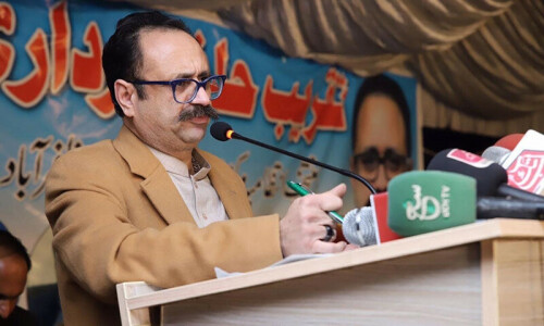 ‘Journalists to be sent abroad to highlight violations in India-held Kashmir’ ‘Journalists to be sent abroad to highlight violations in India-held Kashmir’