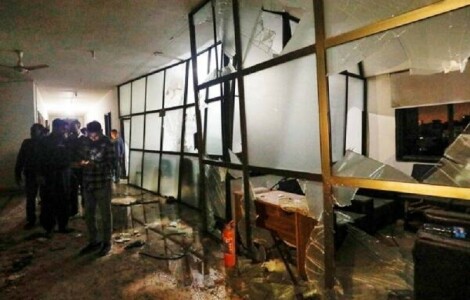 Investigators suspect ‘inside help’ in brazen attack on Karachi Police Office Investigators suspect ‘inside help’ in brazen attack on Karachi Police Office
