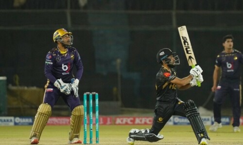 Fighting Quetta fall short against positive Peshawar in PSL battle Fighting Quetta fall short against positive Peshawar in PSL battle