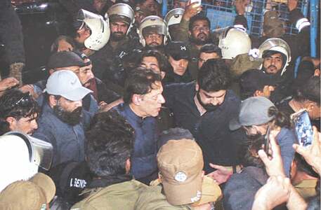 Imran appears in court after ruckus, gets bail Imran appears in court after ruckus, gets bail