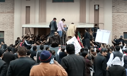 Cases filed against PTI leaders, activists for forcibly entering IHC, Judicial Complex