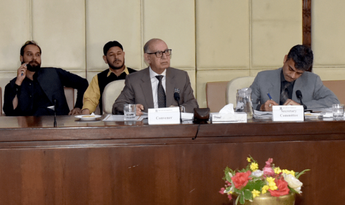 Senate body seeks Rs500 radio fee on registration of vehicles Senate body seeks Rs500 radio fee on registration of vehicles