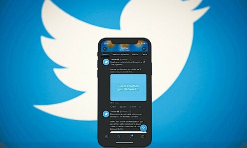 Twitter suffers major outage disabling external links