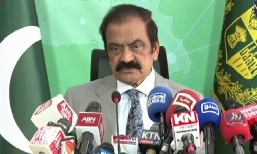 Ex-ISI chief being investigated for corruption: Sanaullah Ex-ISI chief being investigated for corruption: Sanaullah