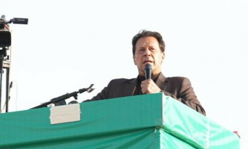 Imran reschedules rally to steer clear of &lsquo;trap&rsquo;
