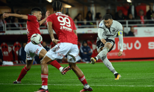 Mbappe scores last-minute winner as PSG bounce back from European exit Mbappe scores last-minute winner as PSG bounce back from European exit