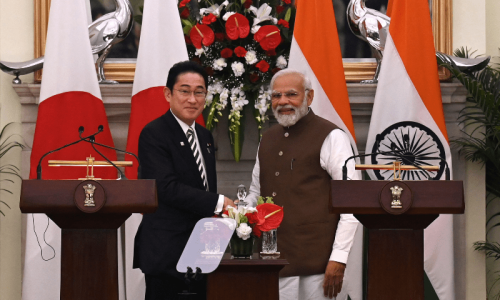 Japanese PM in India with an eye on trade, China Japanese PM in India with an eye on trade, China