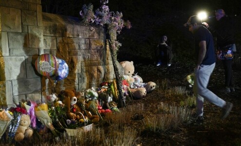 Assailant kills six at Nashville school in latest US mass shooting Assailant kills six at Nashville school in latest US mass shooting