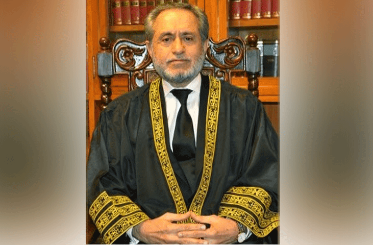 SC judge sticks to &lsquo;4-3&rsquo; verdict as CJP seeks to ease tensions