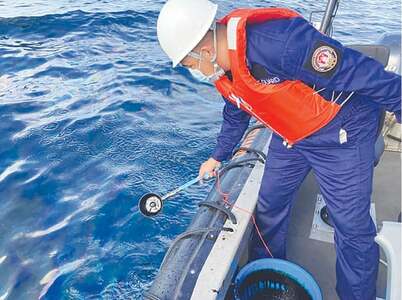 Sunken Philippine tanker leaks industrial fuel oil into sea Sunken Philippine tanker leaks industrial fuel oil into sea