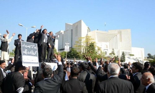 Editorial: Senior justices are now being seen as pieces on a chessboard amid PTI-PML-N battle on judicial front
