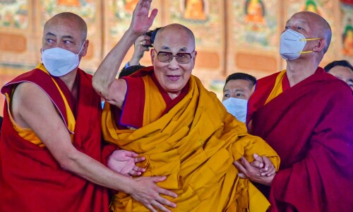 Dalai Lama apologises for asking boy to suck his tongue