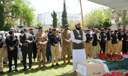 4 policemen dead in gunbattle with terrorists during Quetta operation 4 policemen dead in gunbattle with terrorists during Quetta operation