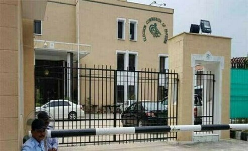 ECP blames &lsquo;reluctant&rsquo; govt for lack of funding for polls