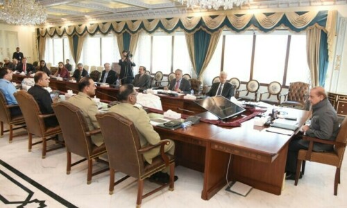 Military, political leaders agree to revisit anti-terror policy Military, political leaders agree to revisit anti-terror policy