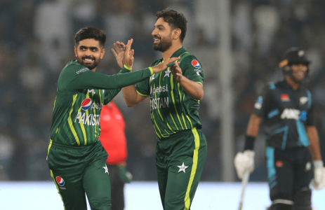 Pakistan blow away New Zealand in first T20
