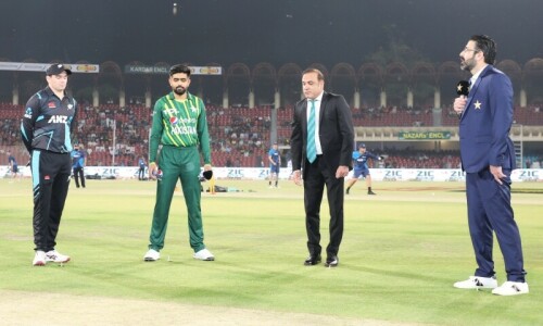 Pakistan win toss and bat against New Zealand in 2nd T20