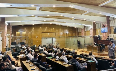 Yet another adjournment hints at ‘understanding’ on AJK PM poll Yet another adjournment hints at ‘understanding’ on AJK PM poll