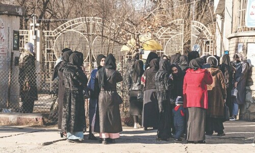 UNSC urges Taliban to lift work ban on women