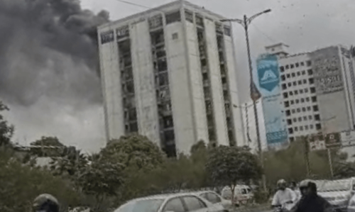 Over 100 rescued from Karachi’s Sharea Faisal high-rise fire Over 100 rescued from Karachi’s Sharea Faisal high-rise fire