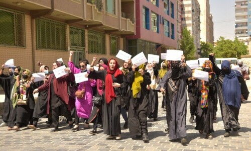 Afghan women protesters urge against foreign recognition of Taliban
