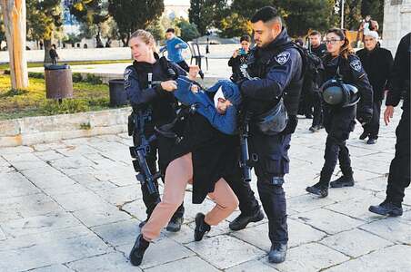 Over 350 held in Israeli raid on Al-Aqsa