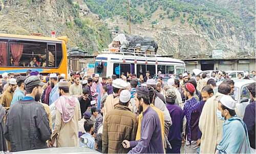 Thousands stranded on KKH as heavy rains lash region