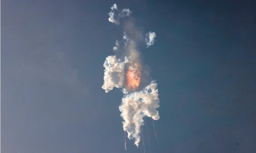 Most powerful rocket Starship explodes during first flight Most powerful rocket Starship explodes during first flight