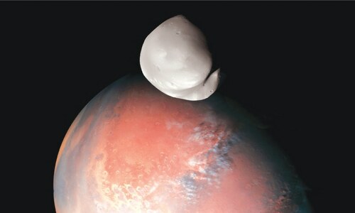 UAE probe offers unprecedented view of Mars moon