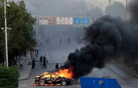 In pictures: Imran’s arrest incites street demonstrations, backlash In pictures: Imran’s arrest incites street demonstrations, backlash