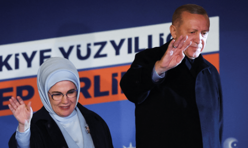 Turkiye braces for momentous runoff after election drama