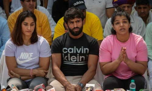 Top Indian wrestlers detained as protest against federation chief intensifies Top Indian wrestlers detained as protest against federation chief intensifies