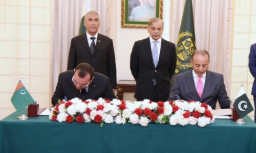 Pakistan, Turkmenistan ink accord to implement TAPI gas pipeline project Pakistan, Turkmenistan ink accord to implement TAPI gas pipeline project