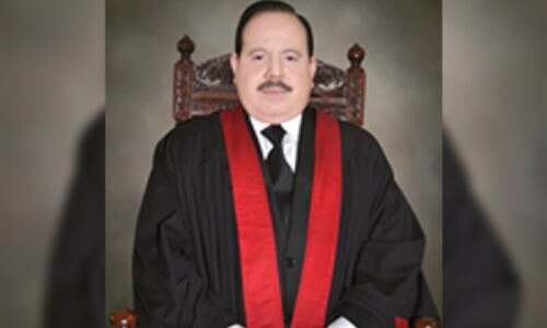 SC judge raises questions on Panama Papers case proceedings SC judge raises questions on Panama Papers case proceedings