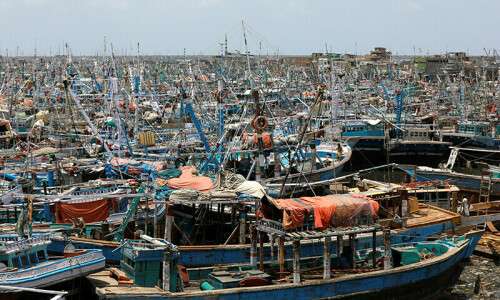 Plan to evacuate people from Sindh’s three coastal districts ahead of cyclone Plan to evacuate people from Sindh’s three coastal districts ahead of cyclone