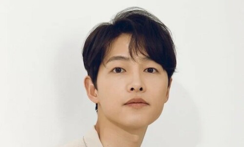 Korean actor Song Joong Ki and wife welcome baby boy in Italy Korean actor Song Joong Ki and wife welcome baby boy in Italy