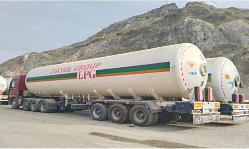 12 LPG tankers stuck at Torkham cleared 12 LPG tankers stuck at Torkham cleared