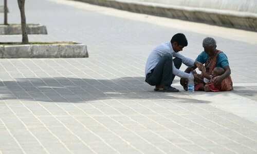 Nearly 100 dead as Indian states swelter in heat Nearly 100 dead as Indian states swelter in heat