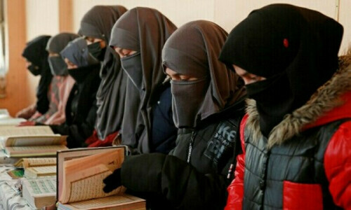 Taliban letter reinforces bar on women aid workers
