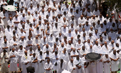 In pictures: 1.8m worshippers brave fierce Saudi sun for Haj In pictures: 1.8m worshippers brave fierce Saudi sun for Haj