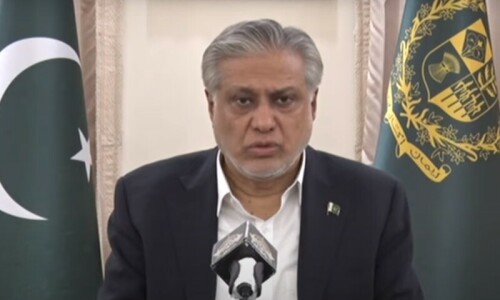 Govt keeps petrol price unchanged, hikes HSD by Rs7.5