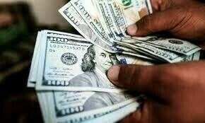 Rupee loses steam as dollar regains Rs2.5