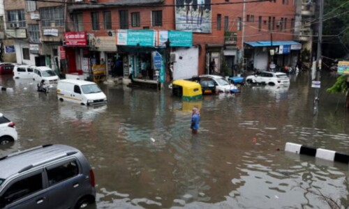 Over dozen killed as rain lashes northern India