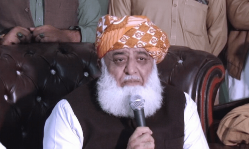 Fazl upset with ‘N’ over PPP huddle in Dubai Fazl upset with ‘N’ over PPP huddle in Dubai