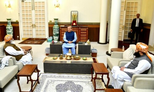 Fazl calls on Shehbaz a day after expressing dismay over PML-N-PPP Dubai huddle