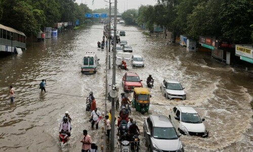 New Delhi sees flooding after broken regulator causes river water to flow into city New Delhi sees flooding after broken regulator causes river water to flow into city