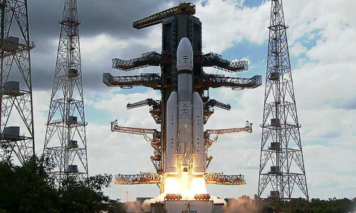 India blasts Chandrayaan-3 lander toward moon’s south pole India blasts Chandrayaan-3 lander toward moon’s south pole