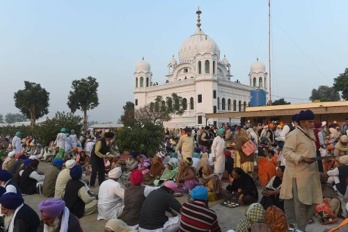 Pilgrimage resumes after India reopens Kartarpur corridor
